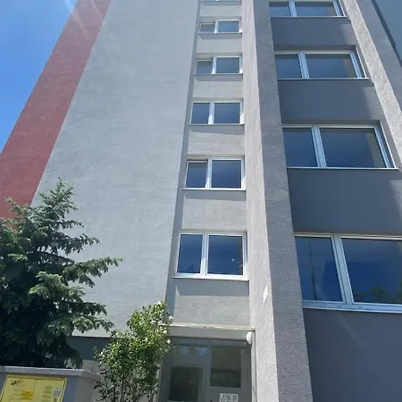 Alloggio in famiglia Maxwel Twin In Flat With Shared Bathroom And Kitchen 2 Single Beds Forest 5 Minutes And Playgrounds Are 15 Mins Walking Free Tennis Court