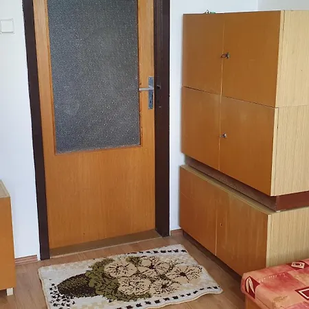 Maxwel Twin In Flat With Shared Bathroom And Kitchen 2 Single Beds Forest 5 Minutes And Playgrounds Are 15 Mins Walking Free Tennis Court Alloggio in famiglia *
